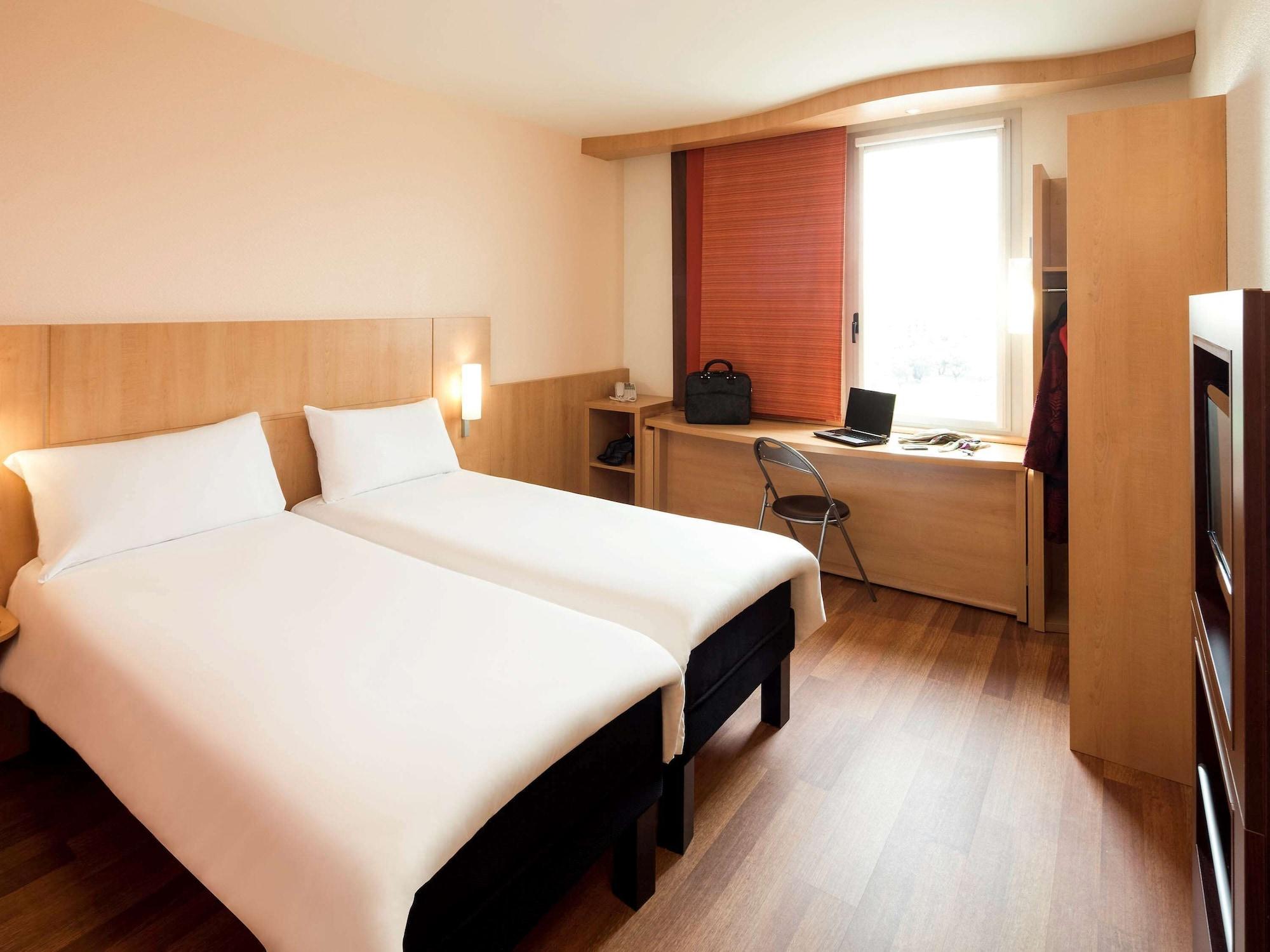 Hotel Ibis Barcelona Santa Coloma Santa Coloma de Gramanet Zewnętrze zdjęcie