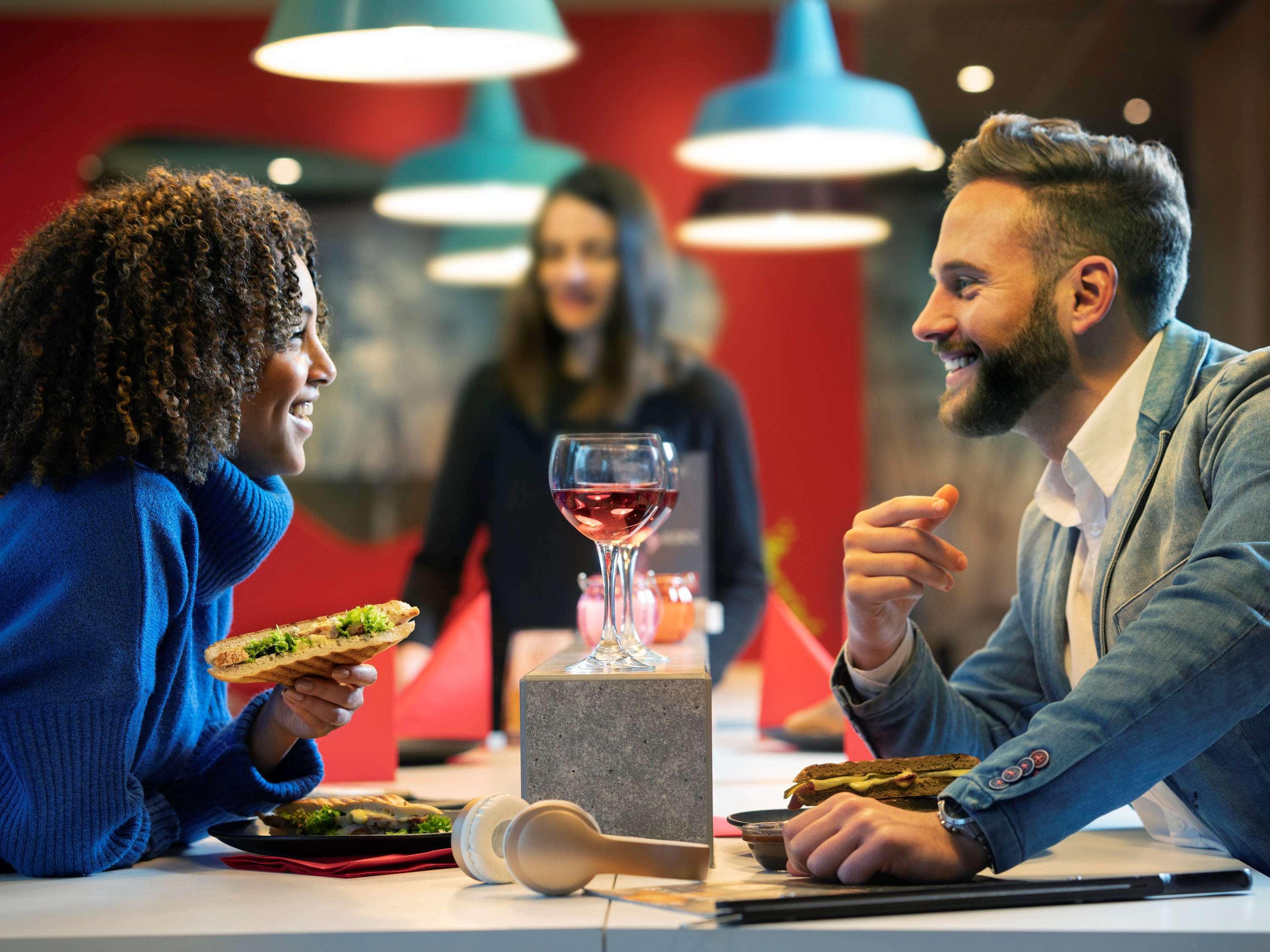 Hotel Ibis Barcelona Santa Coloma Santa Coloma de Gramanet Zewnętrze zdjęcie