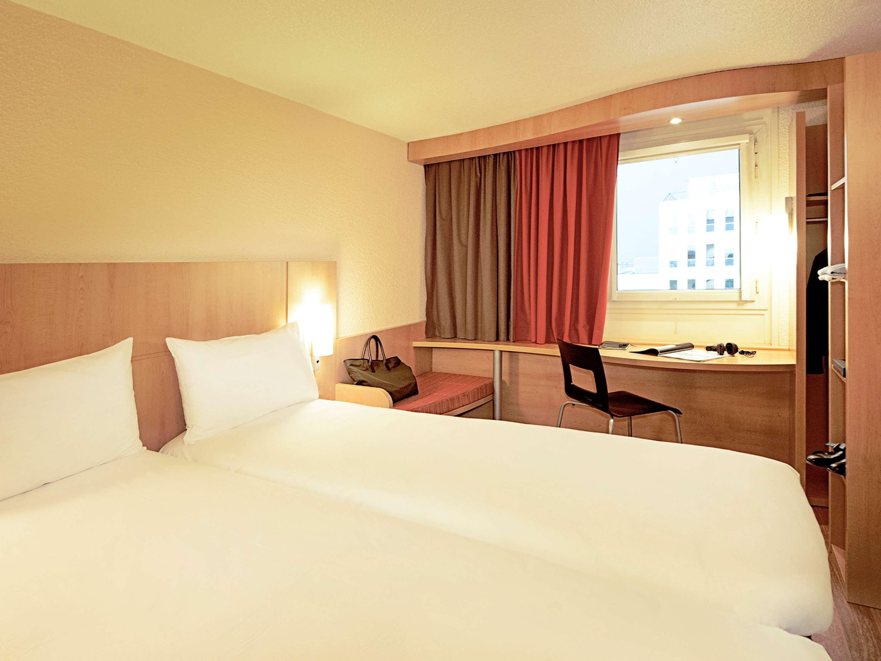 Hotel Ibis Barcelona Santa Coloma Santa Coloma de Gramanet Zewnętrze zdjęcie