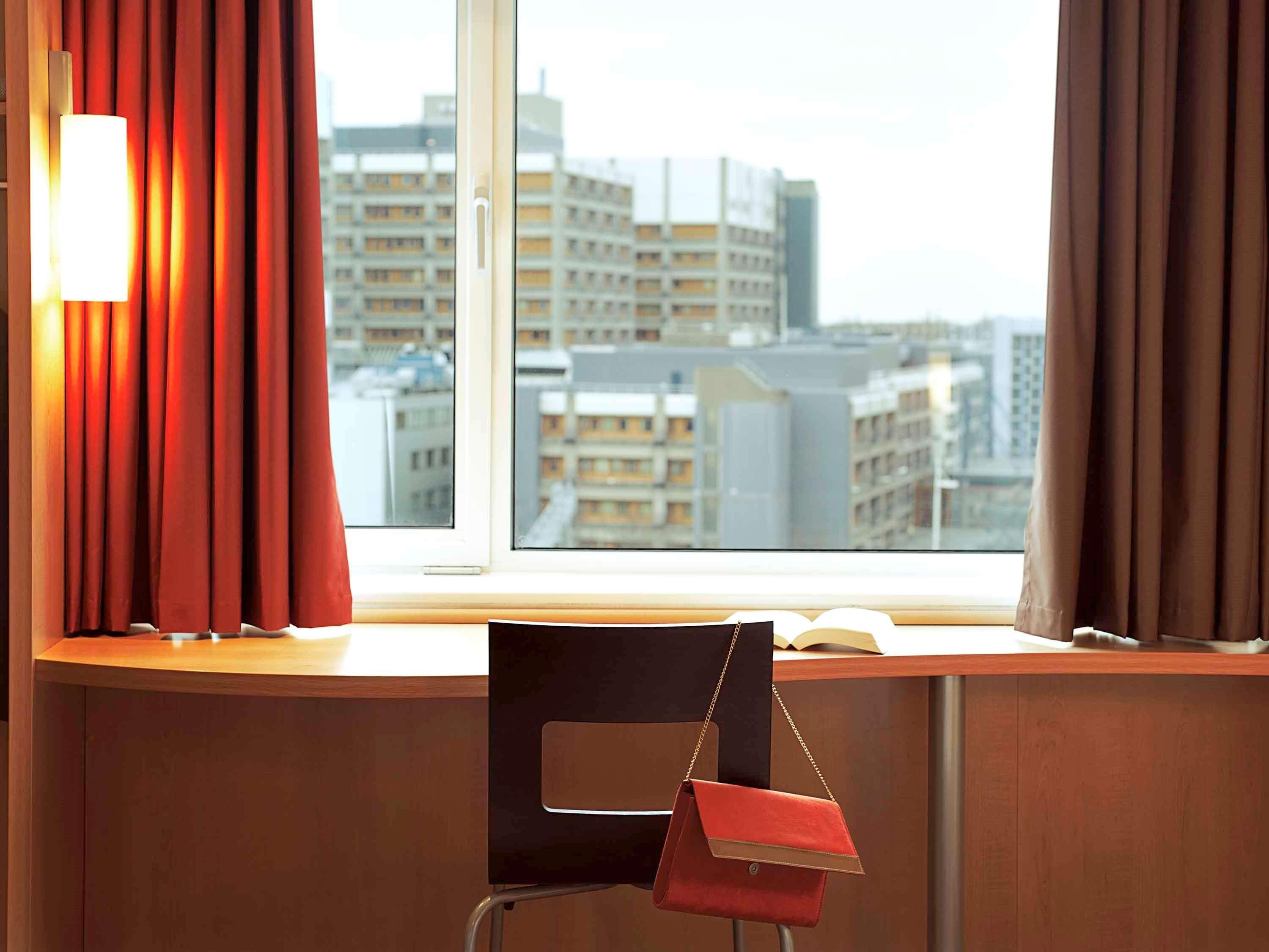 Hotel Ibis Barcelona Santa Coloma Santa Coloma de Gramanet Zewnętrze zdjęcie